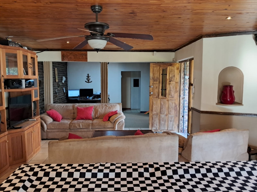 4 Bedroom Property for Sale in Riebeeckstad Free State